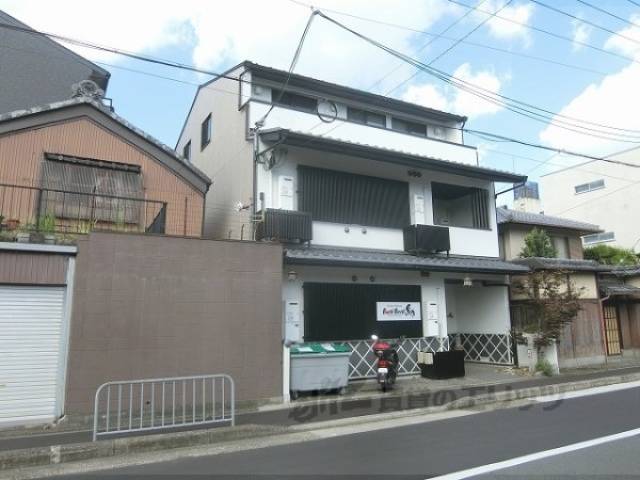 ボチボチ烏丸外観写真3