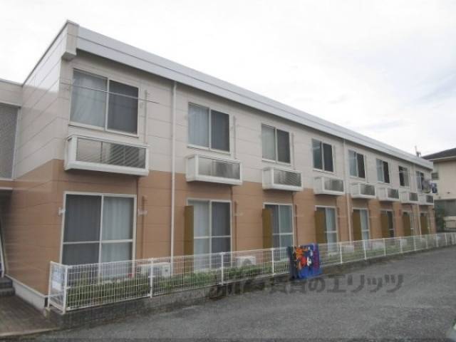 レオパレス摩耶外観写真1