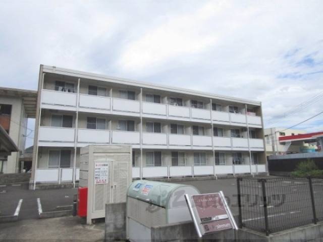 レオパレスフォーマルハウト外観写真3