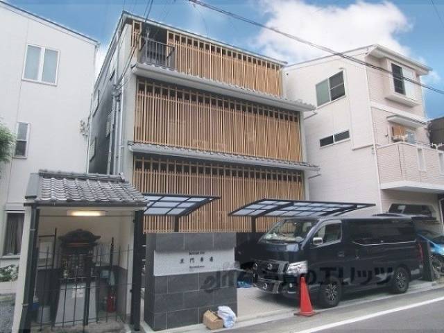 クレアーレ五条大宮外観写真1