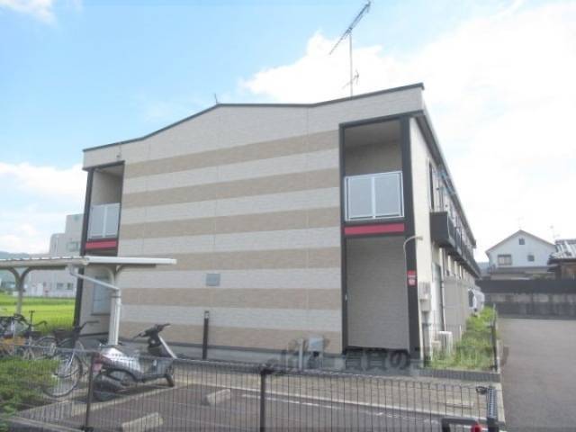 レオパレスプレジール外観写真2