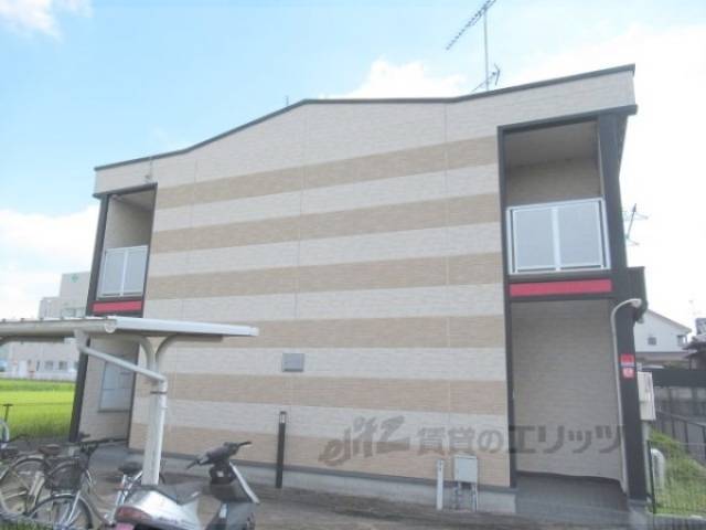 レオパレスプレジール外観写真3