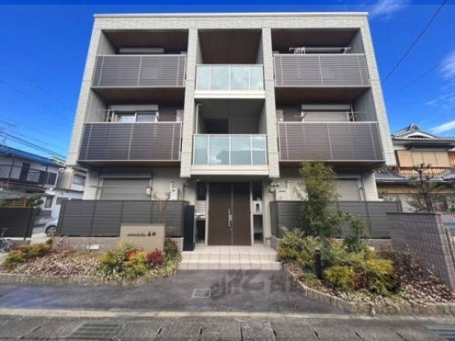 シャーメゾン長岡外観写真1