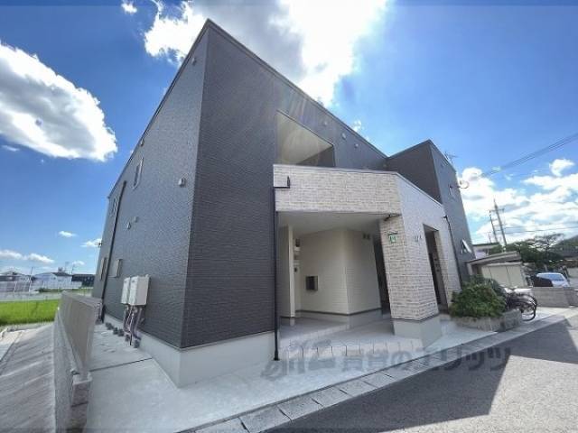 ウエストコミタリア１外観写真2