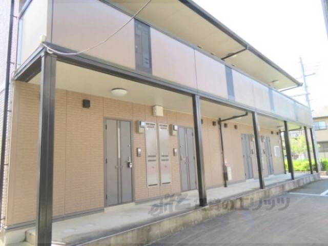 メゾン・ラ・トゥールＢ棟外観写真3