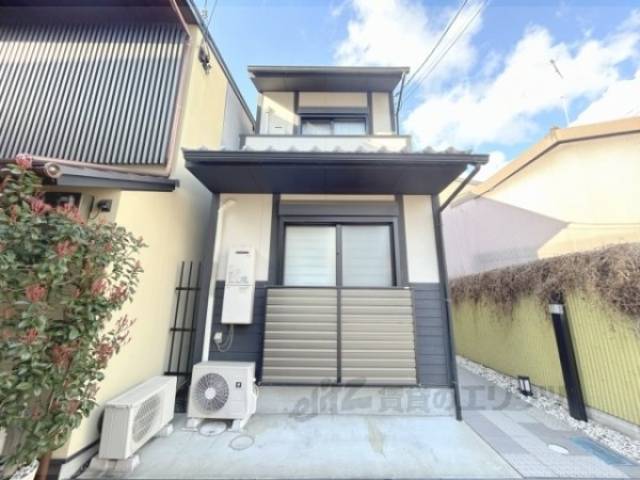 イロハプラス二条外観写真1