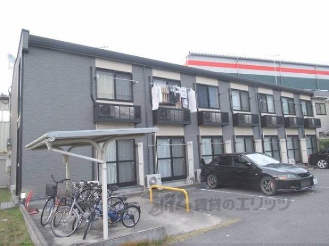 レオパレスメゾン名坂外観写真1