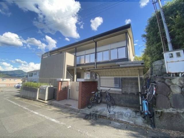 レオパレス秀外観写真1