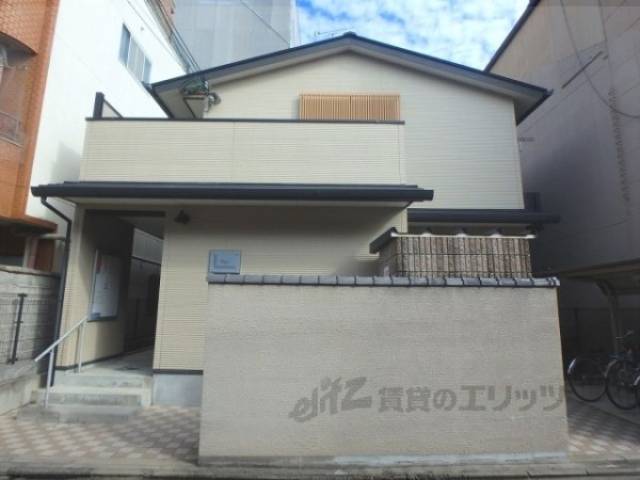 レオパレスFUJI外観写真3