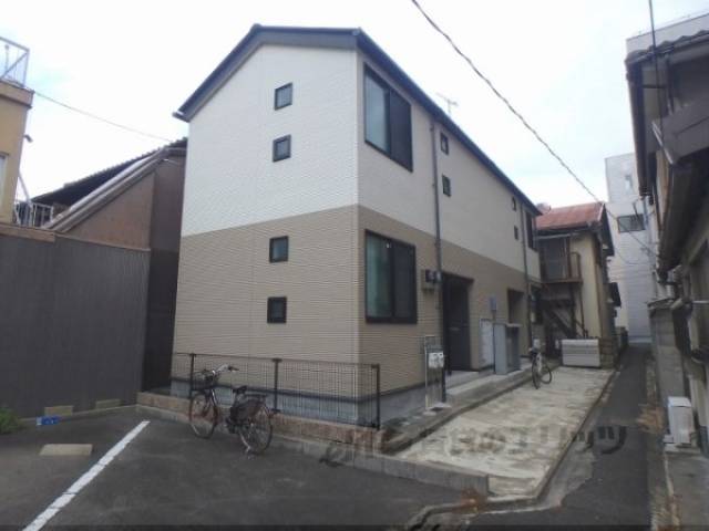 レオネクスト壬生車庫前外観写真1