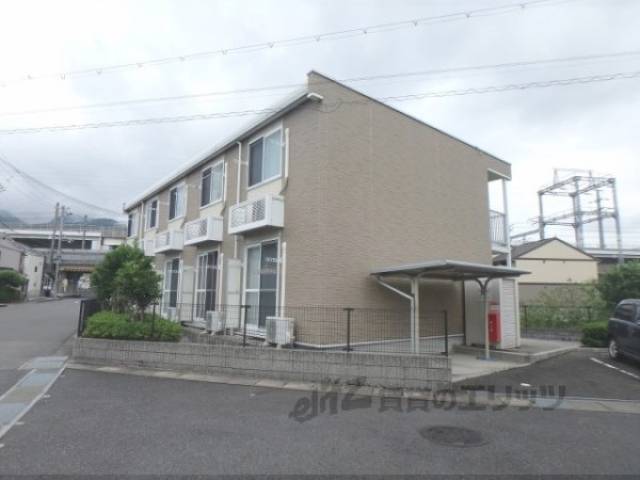 レオパレス鹿道外観写真3