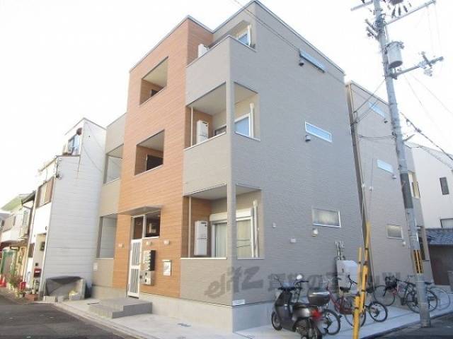 ハーモニーテラス深草平田町外観写真1