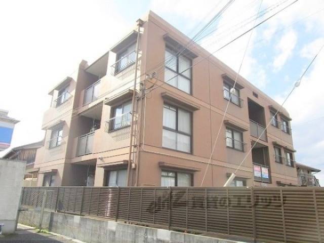 メゾン中央外観写真1