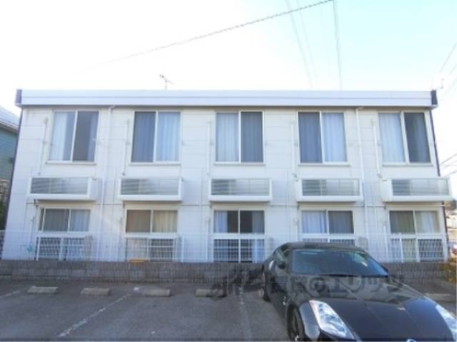 レオパレスサントネ外観写真2