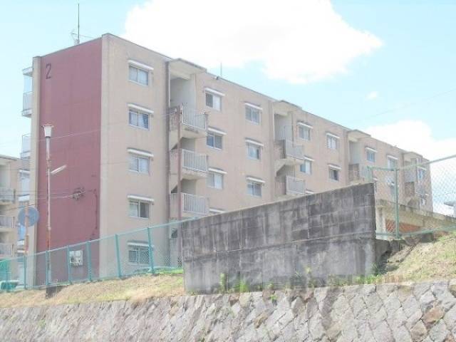 ビレッジハウス岩根２号棟外観写真1