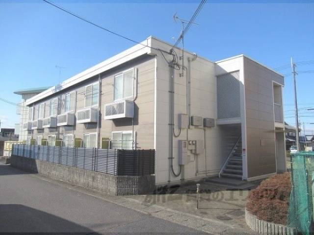 レオパレスコンフォール・エスト外観写真2