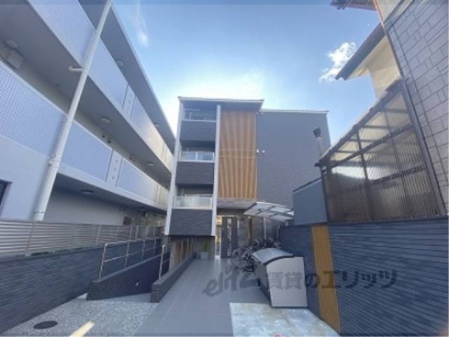 クレドール東福寺外観写真1