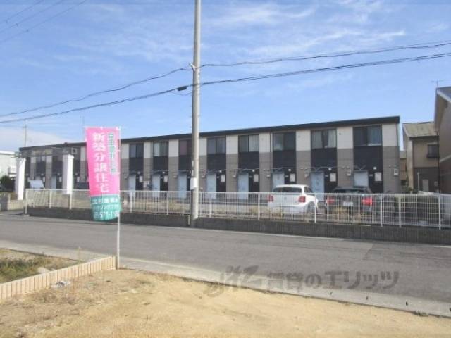 レオパレスレーゼン外観写真3