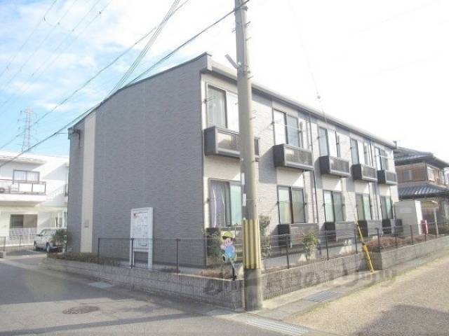 レオパレスまつお外観写真1