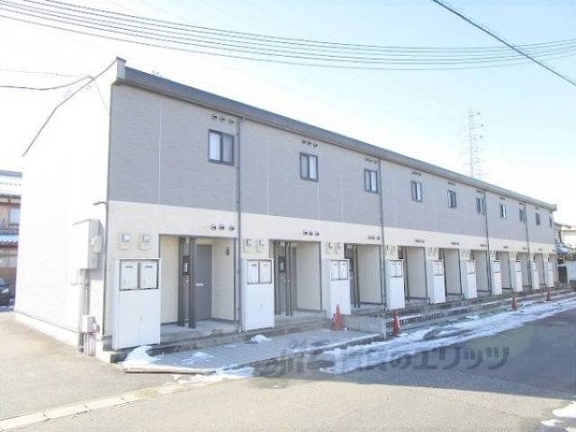 レオパレスワゲンエド外観写真1