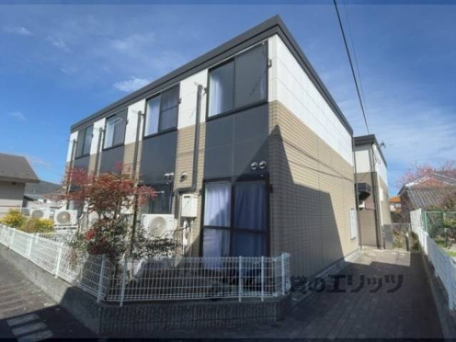 レオパレスカトレア外観写真1