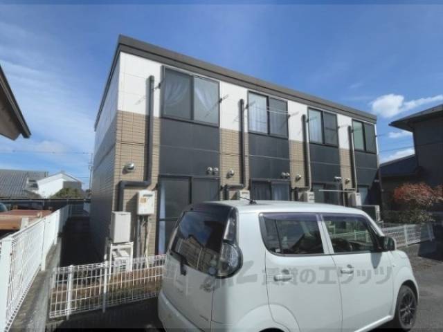 レオパレスカトレア外観写真3