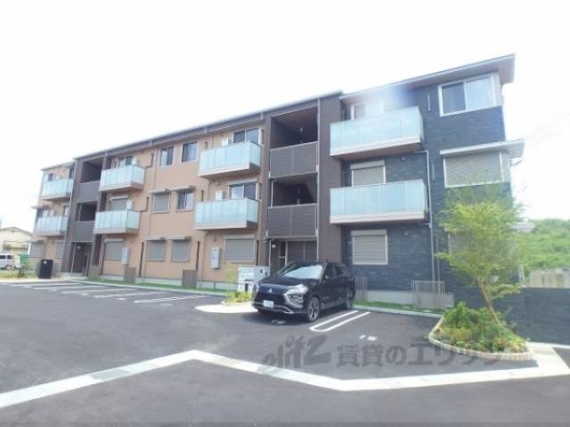 シャーメゾンレフィーノ外観写真3