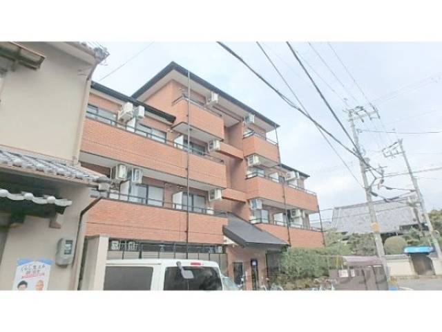 アイリスウエスト外観写真1