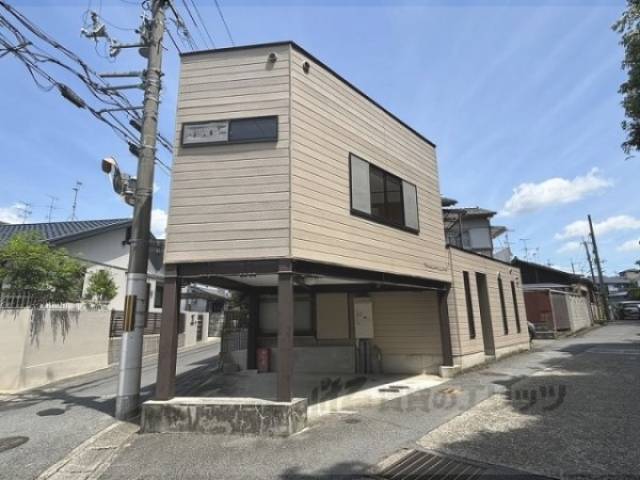 ローラン宇多野外観写真2