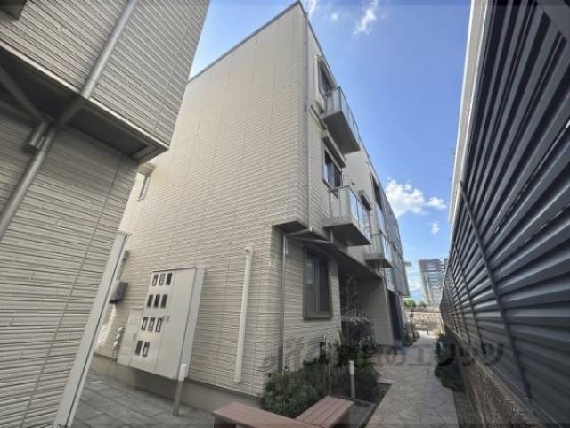 シャーメゾンネクサス外観写真3