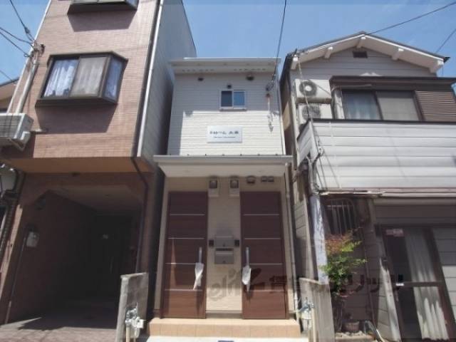 ドローム太秦外観写真2
