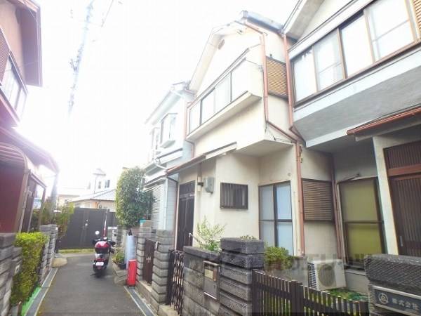 122050の外観写真