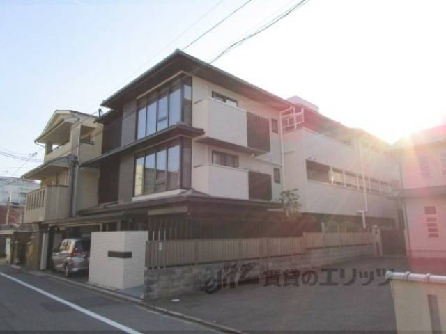 Ｒｉｖｉｅｒｅ　Ｇａｕｃｈｅ御所西外観写真1