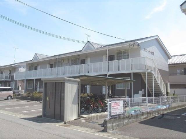 メゾンクレセラ２外観写真1