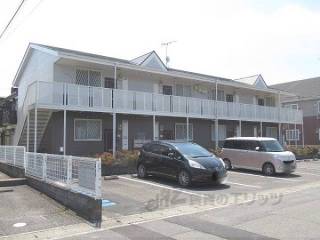 メゾンクレセラ２外観写真2