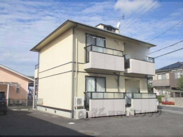 ハイツ二本木２外観写真1