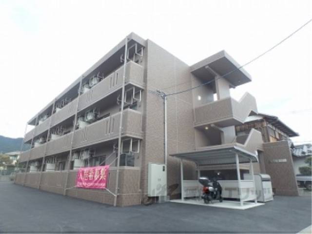ON THE ROAD外観写真1
