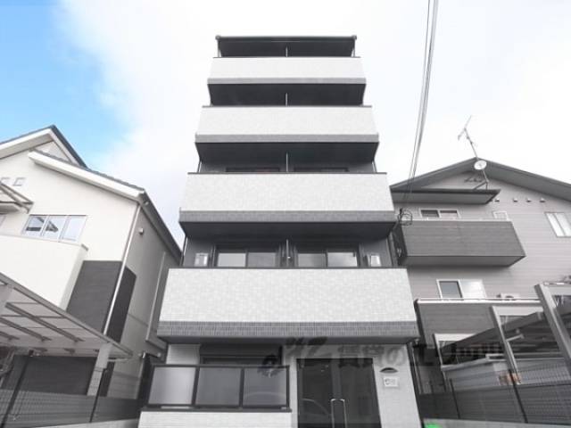 フラッティ葛野七条外観写真1