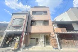 Ｌａｑｕｏｈ　Ｃｏｍｐｌｅｘ外観写真
