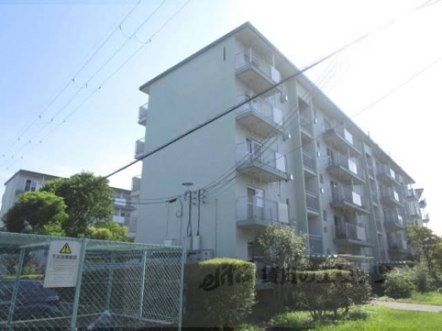 びわ湖美空団地1号棟外観写真2