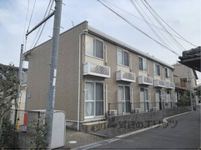 レオパレスシャルマンゾーン照杉外観写真1