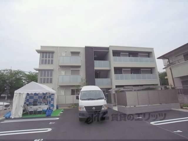 シャーメゾン天神川外観写真3