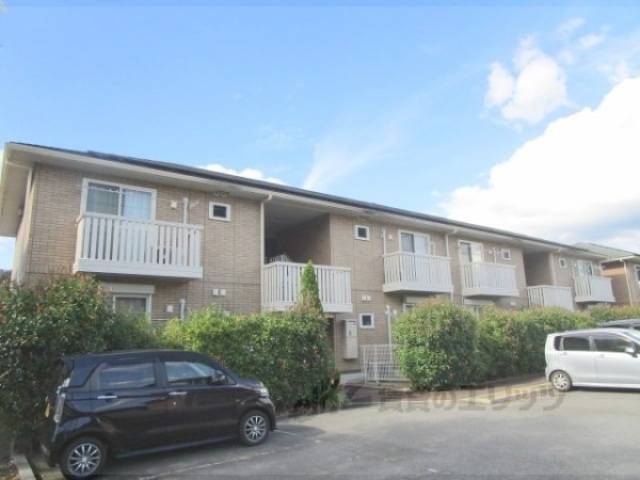 コンフォール・ヴィラA棟外観写真1