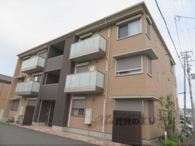 ガーデンスクエア弐番館外観写真1