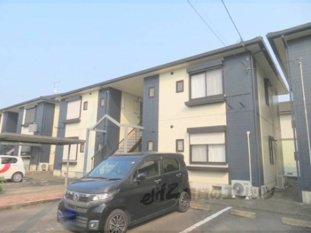 メゾンソレ―ユ２外観写真3