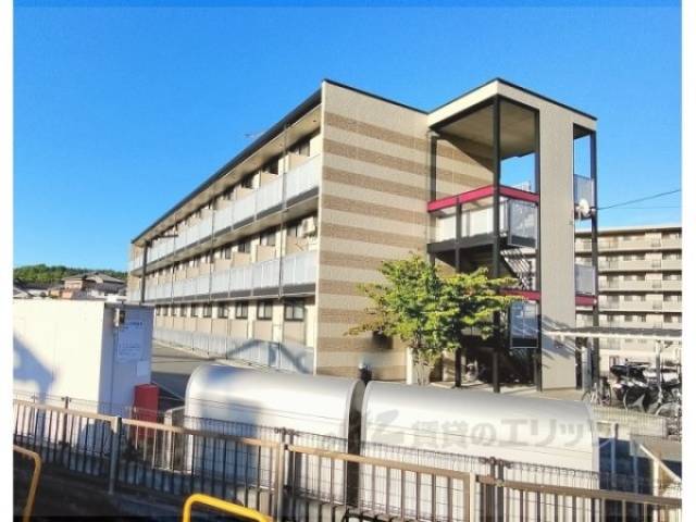 レオパレス西京外観写真1