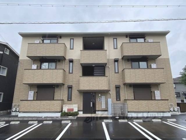 カトル・セゾン外観写真2