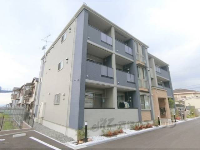 ラ　ヴィータ　リッカ外観写真2