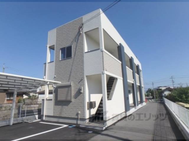 メゾン・グランデ下阪本外観写真1