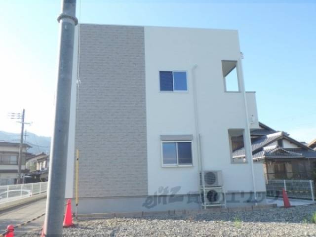 メゾン・グランデ下阪本外観写真3